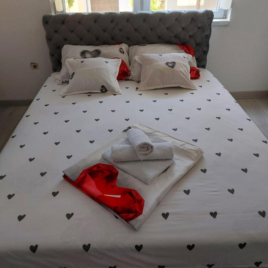 Apartman U Centru Šid Eksteriør bilde