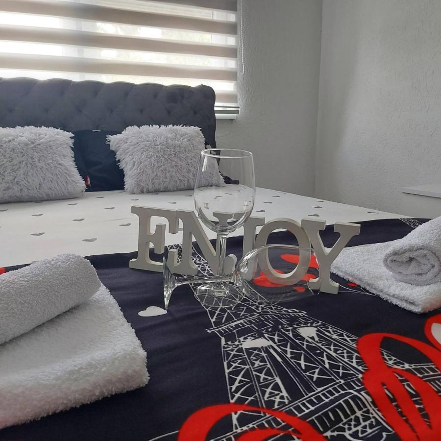 Apartman U Centru Šid Eksteriør bilde