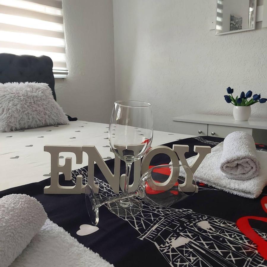 Apartman U Centru Šid Eksteriør bilde