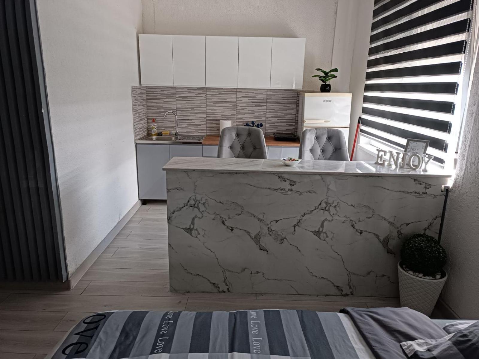 Apartman U Centru Šid Eksteriør bilde